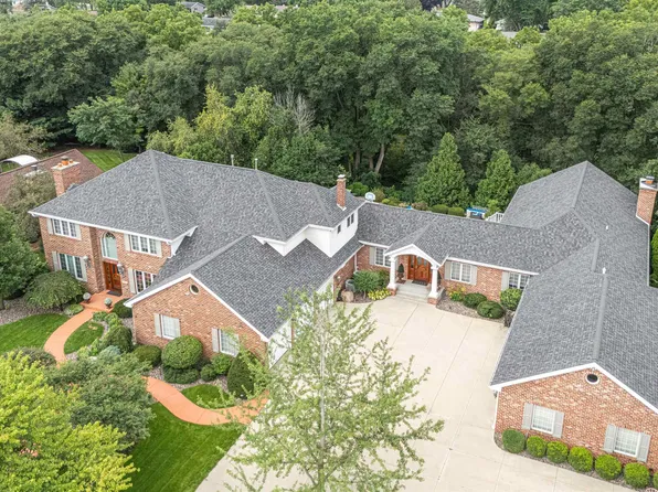 903 Thornecrest Dr, Janesville, WI 53546