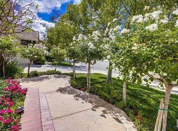 4th image of 274 Saint Croix Ct