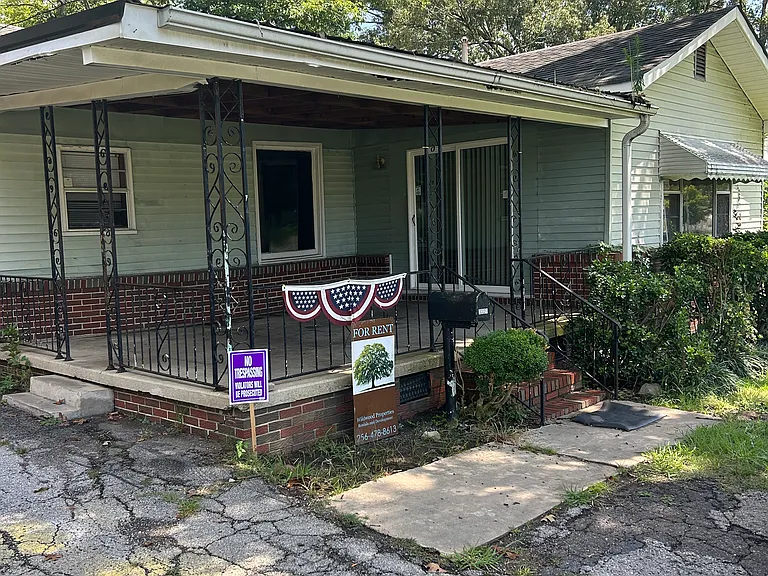 3327 Forrest Ave — Photo 1