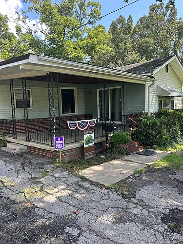 3327 Forrest Ave Photo 1