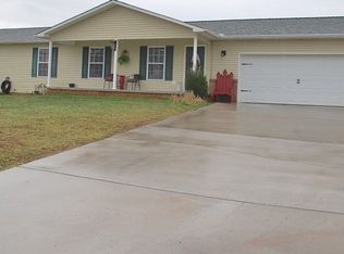 2557 Plantation Dr, Russellville, TN 37860