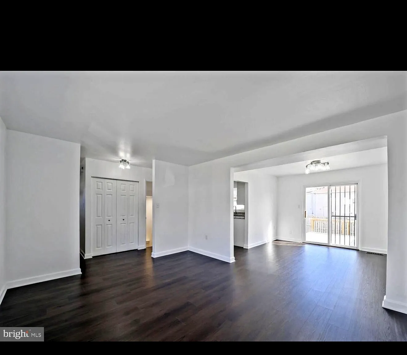 3 bed, 2.5 bath, 1859 sqft, $3,000 — Photo 3