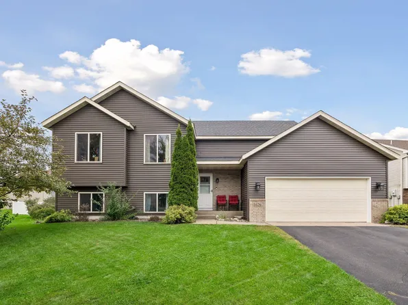 8676 Fairhill Ln, Monticello, MN 55362