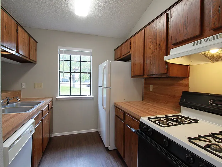 11603 Poplar Cv — Photo 11