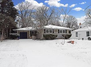 278 Chesterfield Ave, Glen Ellyn, IL 60137