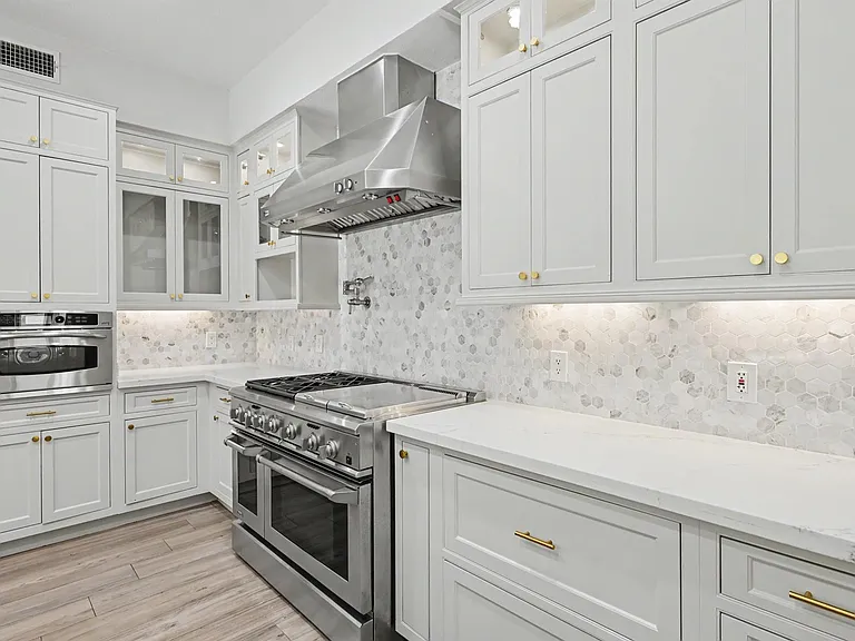 60 La Jolla Cir — Photo 9