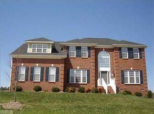 2403 Hunters Creek Dr, Kernersville, NC 27284