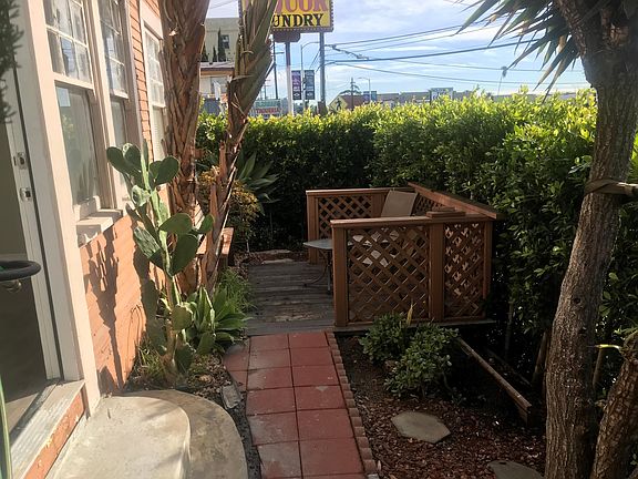 4th image of 5209 Fountain Ave #5209