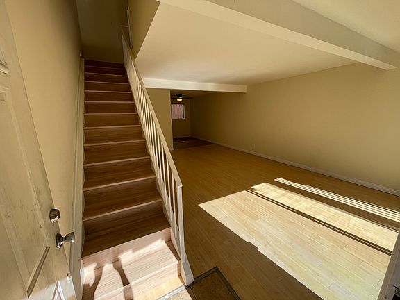2nd image of 719 N Eucalyptus Ave #B