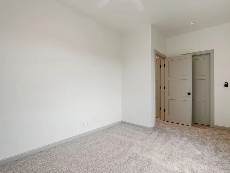 Quaker Condos - $300 Off Immediate Move-Ins! — Photo 50