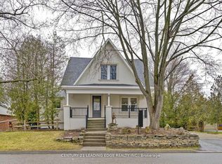 8 Robinson Ave, Brantford, ON
