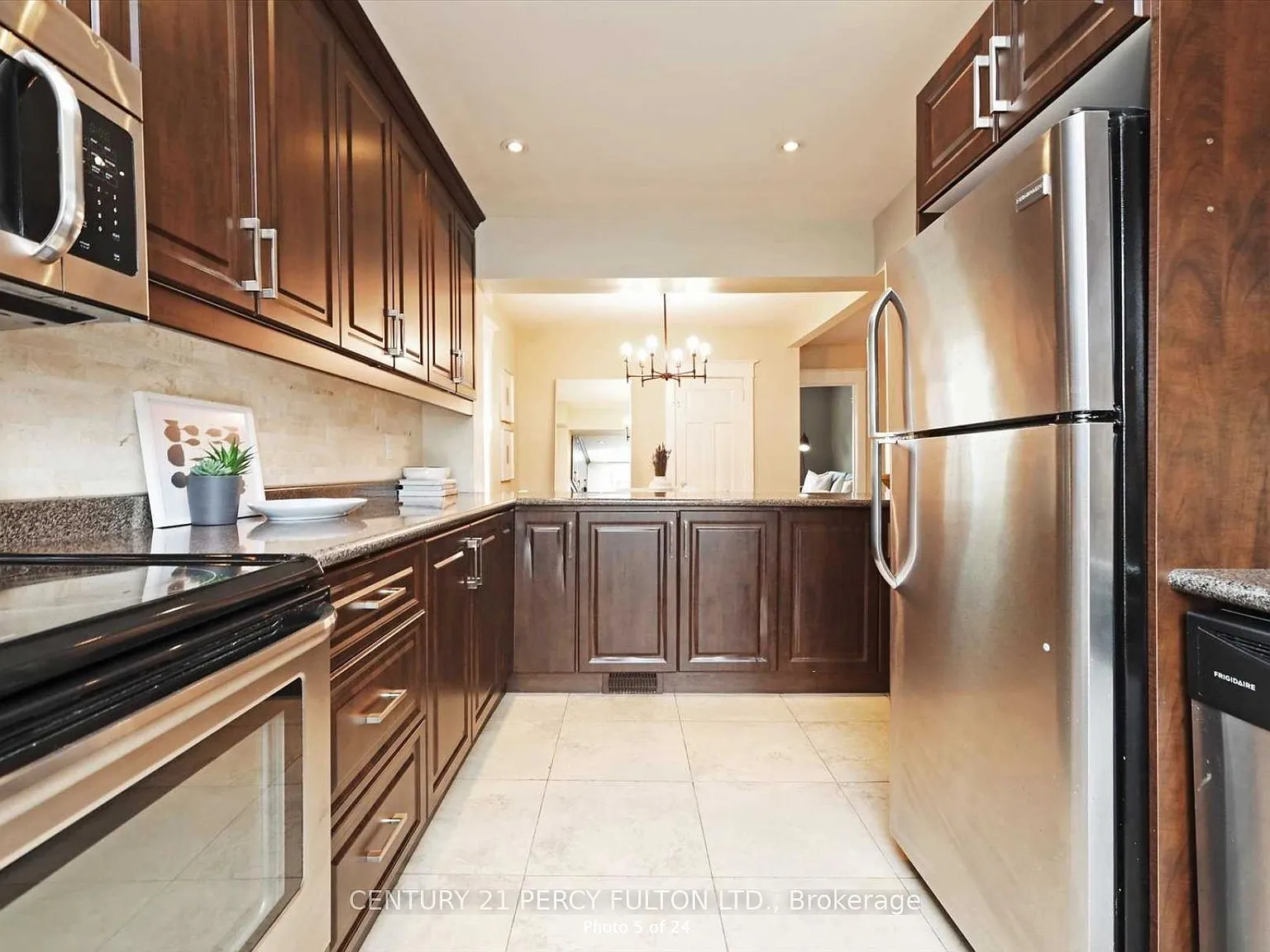 2 bed, $2,900 — Photo 2