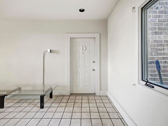 4th image of 4501 Regency Dr #D