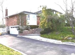 52 Roosevelt Dr, East Norwich, NY 11732