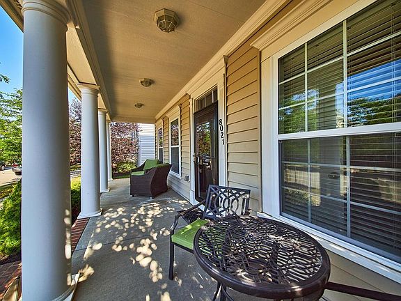 3rd image of 8021 Loomis Dr