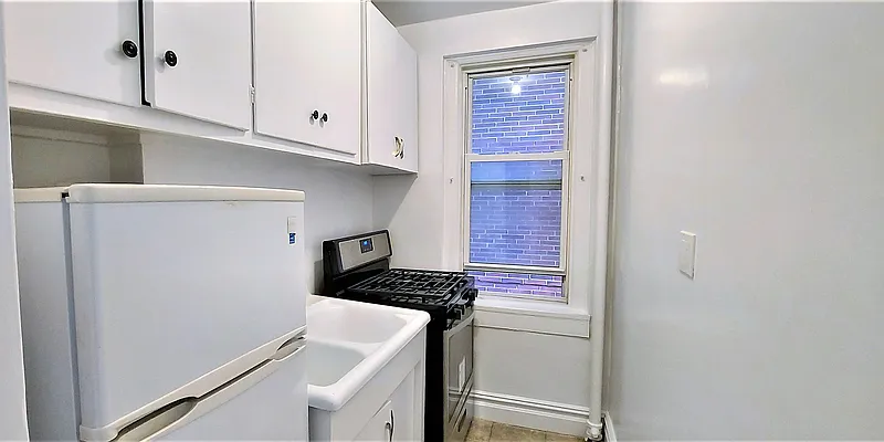 Rented by Douglas Elliman | media 9