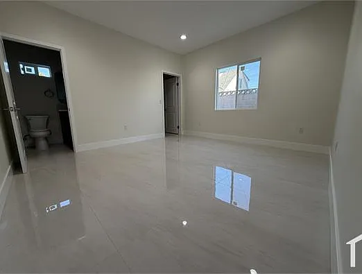 3 bed, 1100 sqft, $3,800 — Photo 3