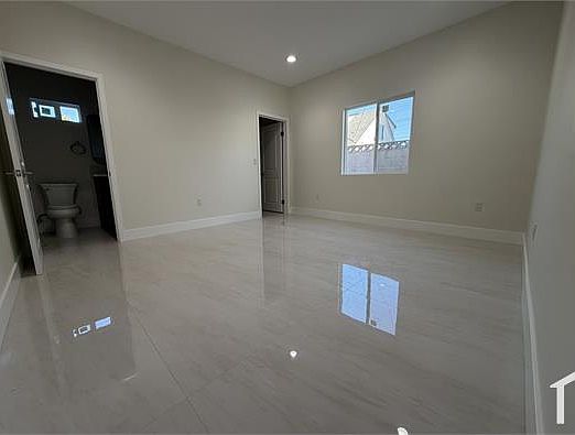3rd image of 6104 Modoc Rd