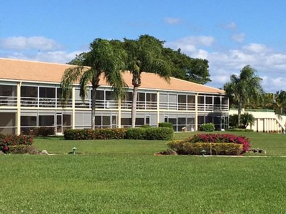 3rd image of 478 Tequesta Dr APT 109