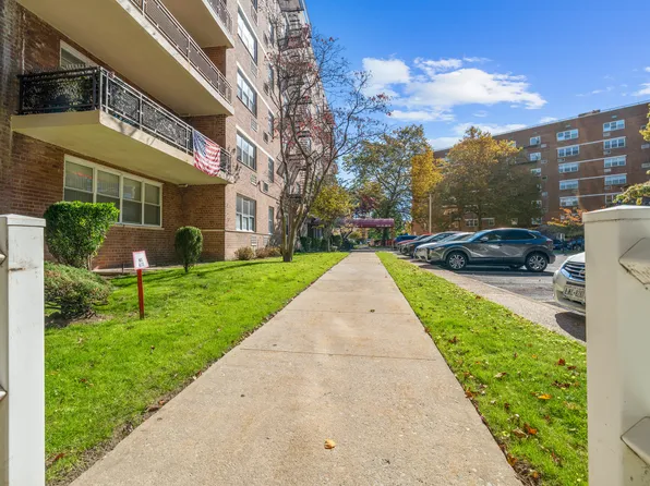 151-25 88th Street image 2 of 26