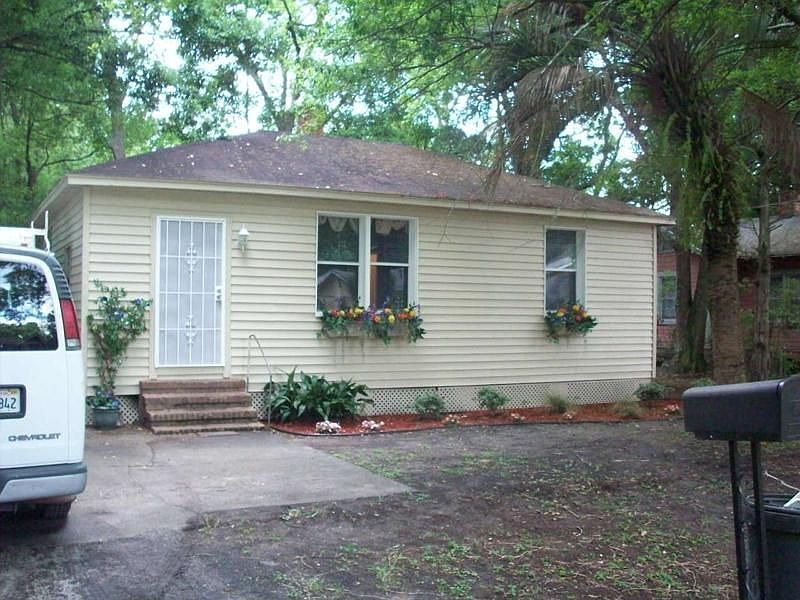 Wonderful curb appeal