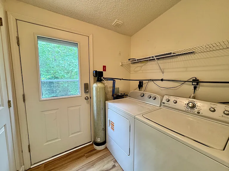 174 Airport Rd — Photo 14