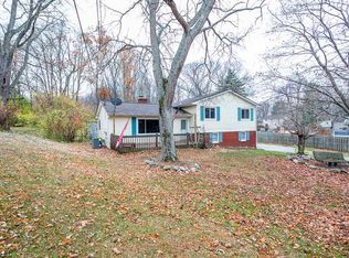 5017 Rimers Dr, Jackson, MI 49201