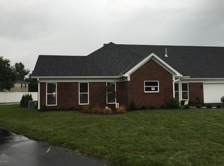 519 Eagle Pointe Dr, Louisville, KY 40214