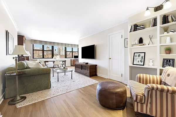 1st image of 130 E 18th St APT 17H