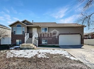 32 E 2200 S, Clearfield, UT 84015