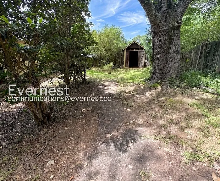 596 Crestmont Ct — Photo 22
