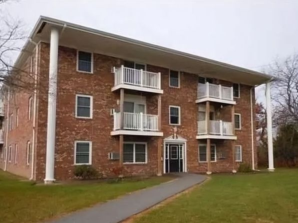 16 Woodman Way APT 12