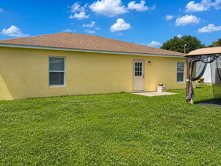 700 23rd Pl — Photo 7