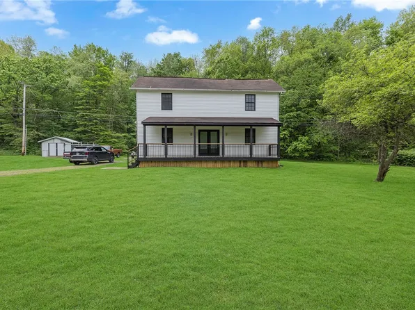677 Fairlane Blvd, New Galilee, PA 16141