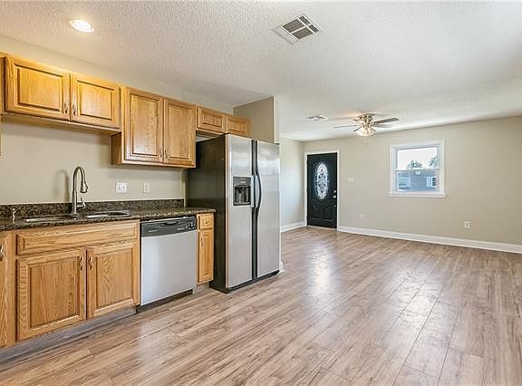 4th image of 5711 Pauline Dr