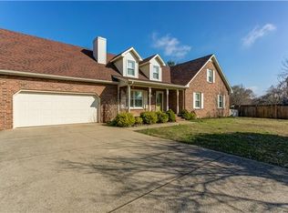 2238 Eastview Dr, Murfreesboro, TN 37128