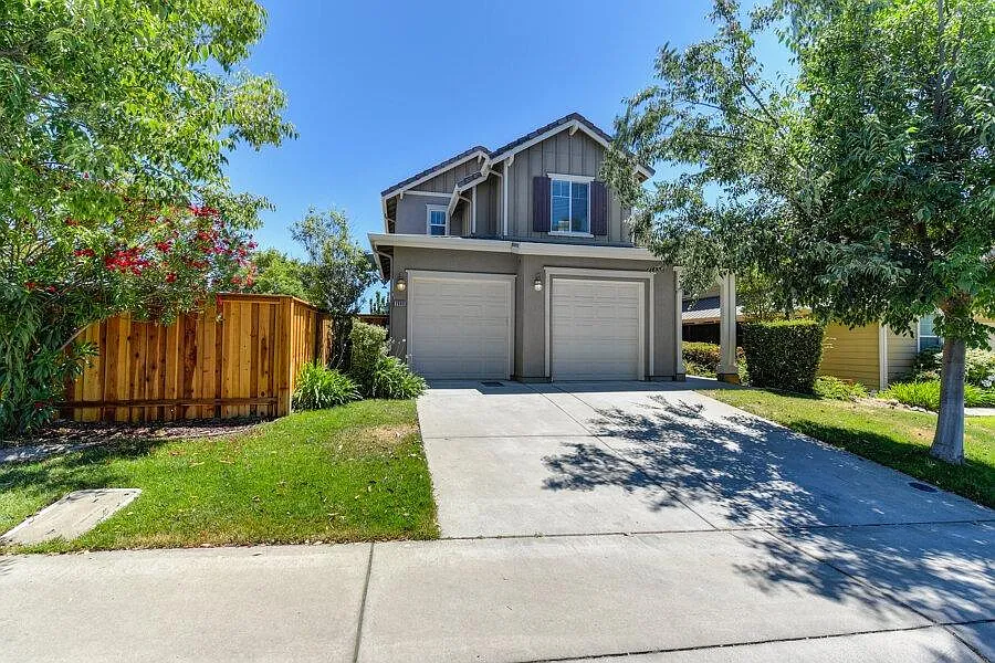 2680 Flintlock Ln photo 1