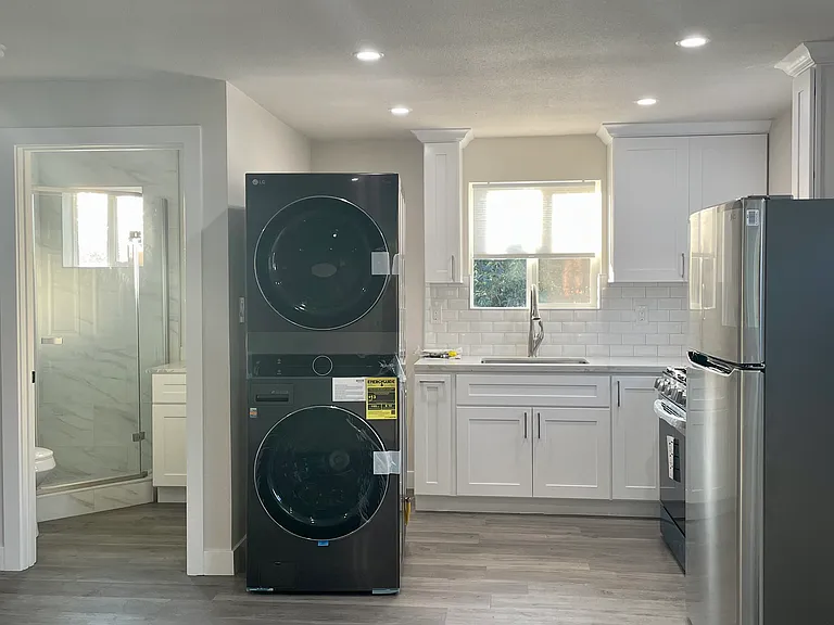 823 Golf Club Cir — Photo 13