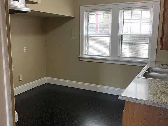 5th image of 3520 Normandy Rd