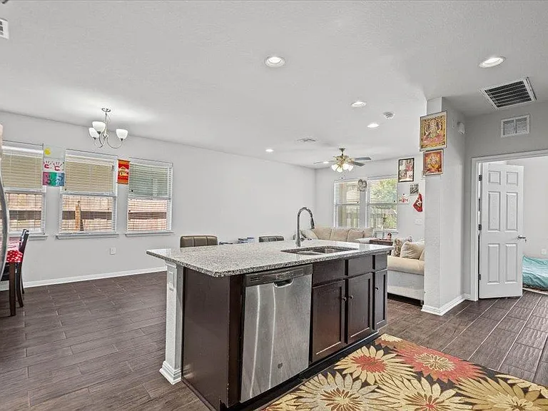 724 Durness Dr #724 — Photo 7