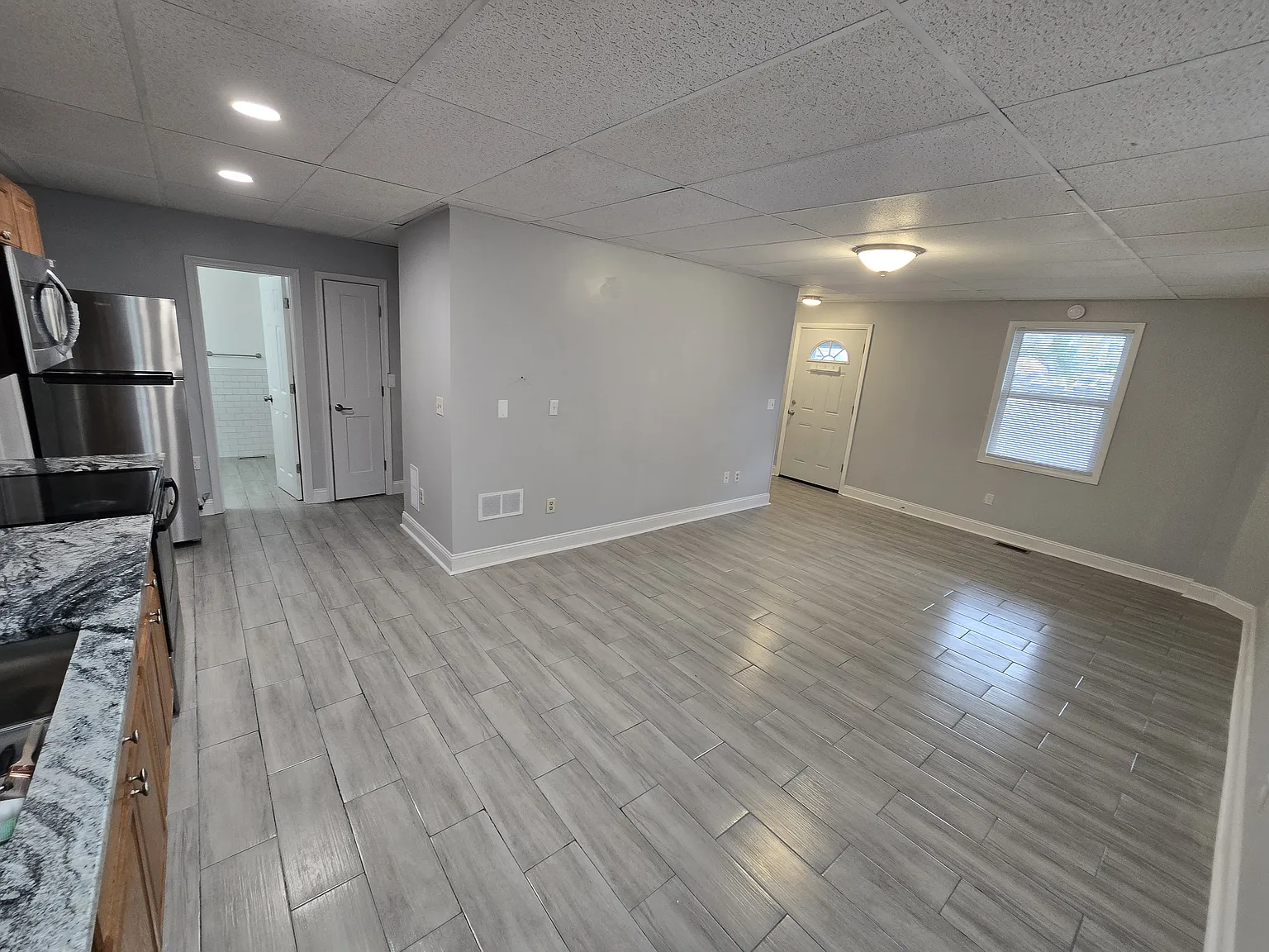 2 bed, 760 sqft, $1,400 — Photo 4