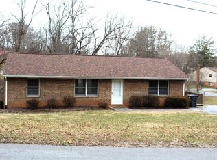 2003 Woodhaven Dr, Bedford, VA 24523