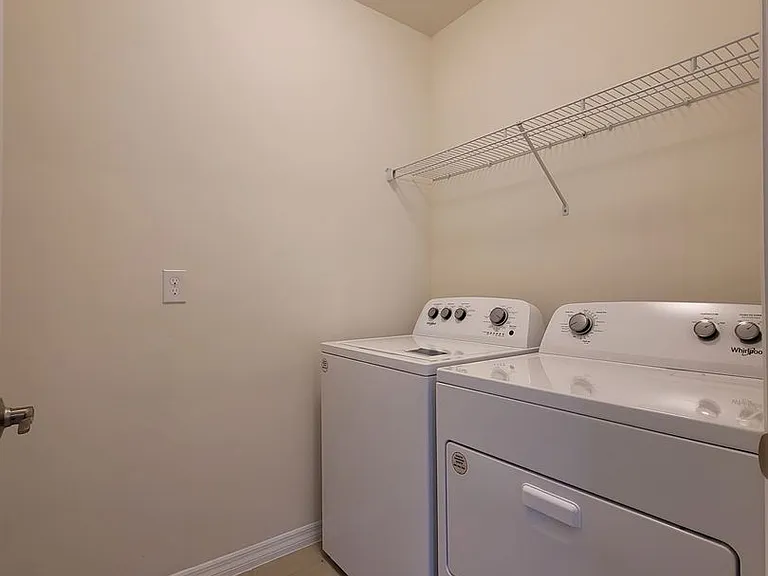 337 SW 30th Ave — Photo 29