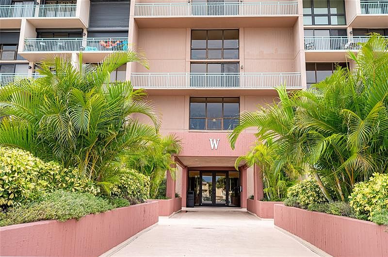 1 Key Capri Saint Petersburg, FL, 33706 Apartments for Rent Zillow