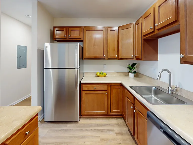 Viking Apartments and Townhomes — Photo 30