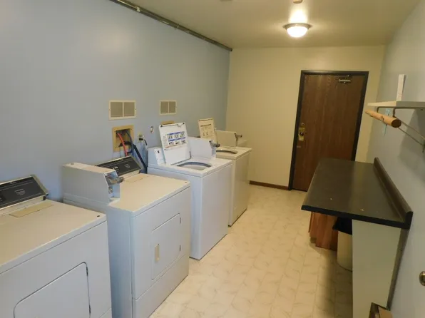 Fox Lake, 215 Weed St #207, Fox Lake, WI 53933