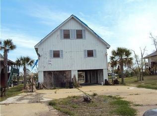 804 Camellia Dr, Bay St Louis, MS 39520