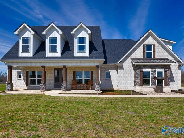 813 Opp Reynolds Rd, Toney, AL 35773