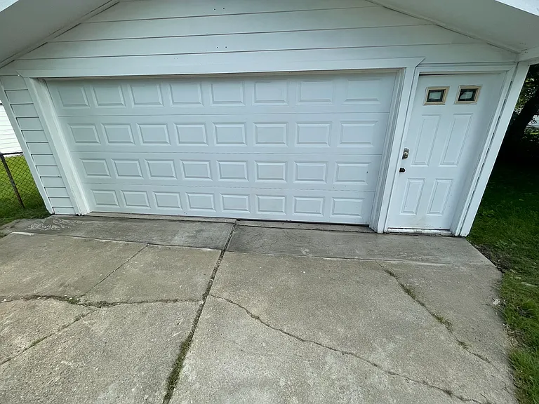 20142 Williamson St — Photo 13