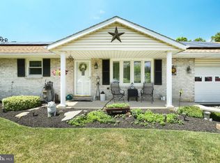 3417 Heather Dr, York, PA 17408